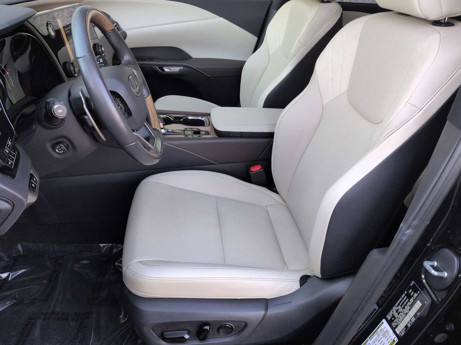 Thumbnail: 2023 Lexus RX - 17