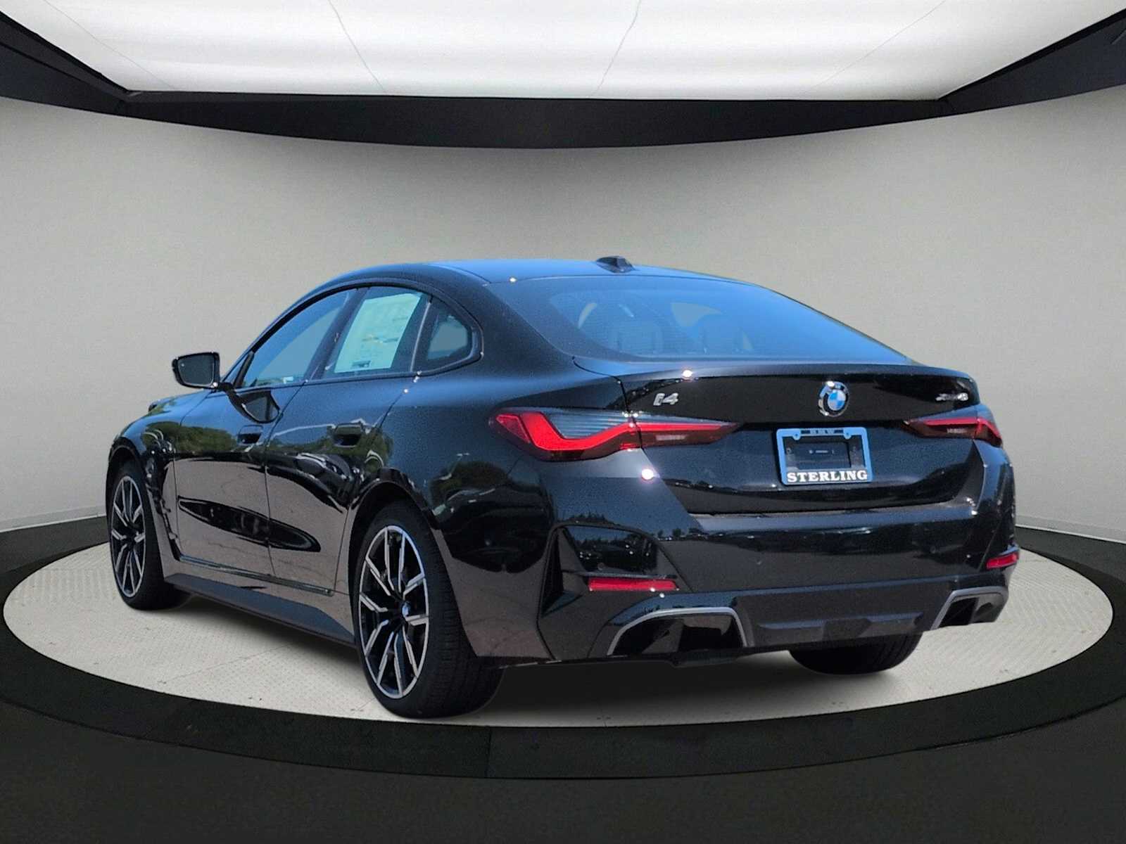 Thumbnail: 2026 BMW i4 - 6