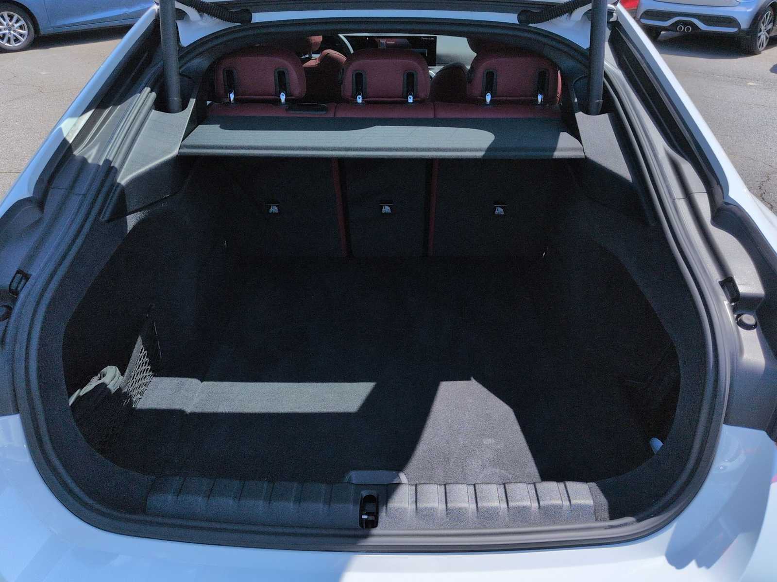Thumbnail: 2023 BMW i4 - 36