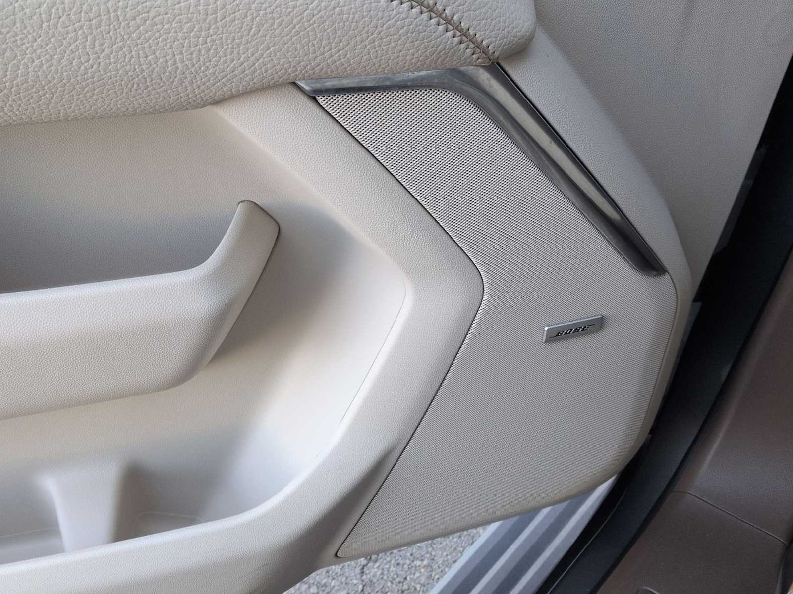 Thumbnail: 2022 GMC Yukon - 32