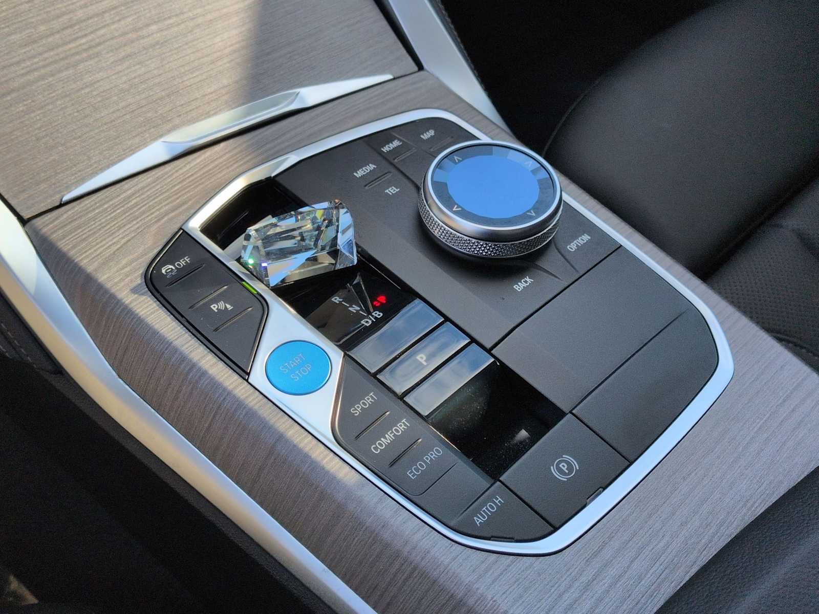 Thumbnail: 2025 BMW i4 - 34