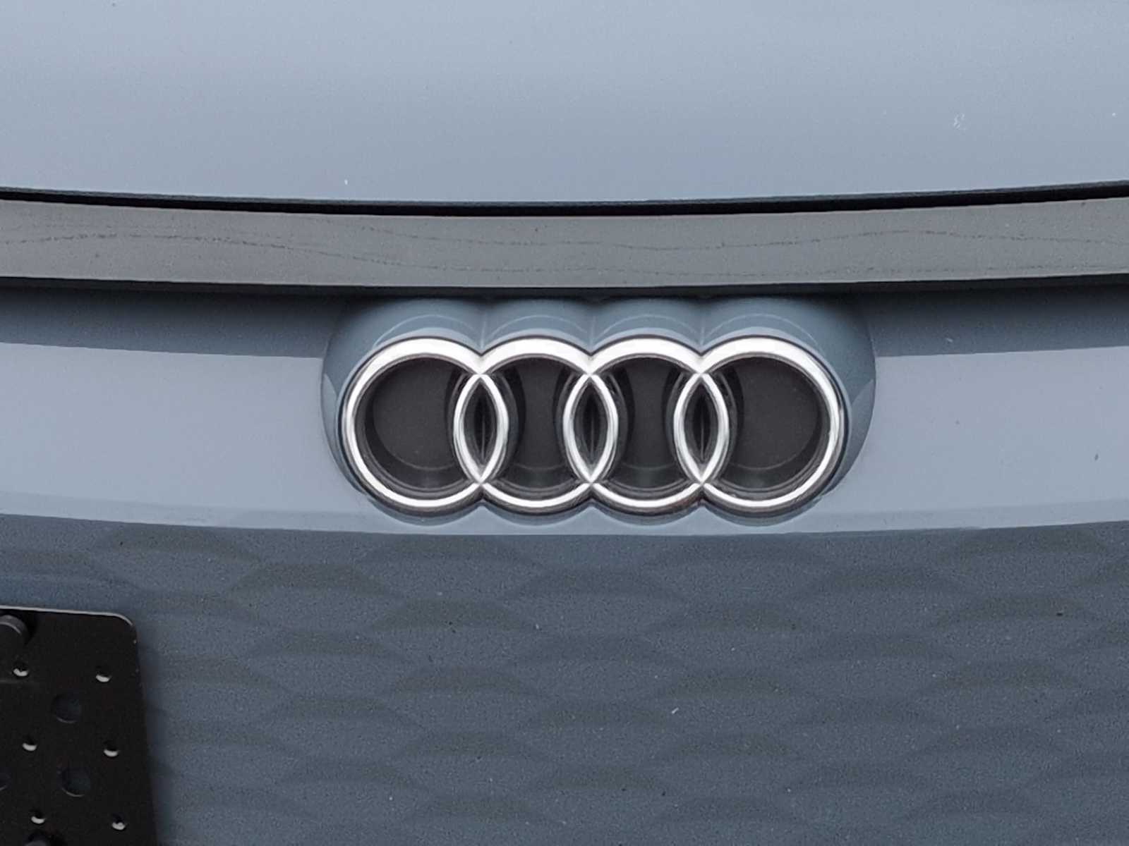 Thumbnail: 2023 Audi e-tron GT - 11