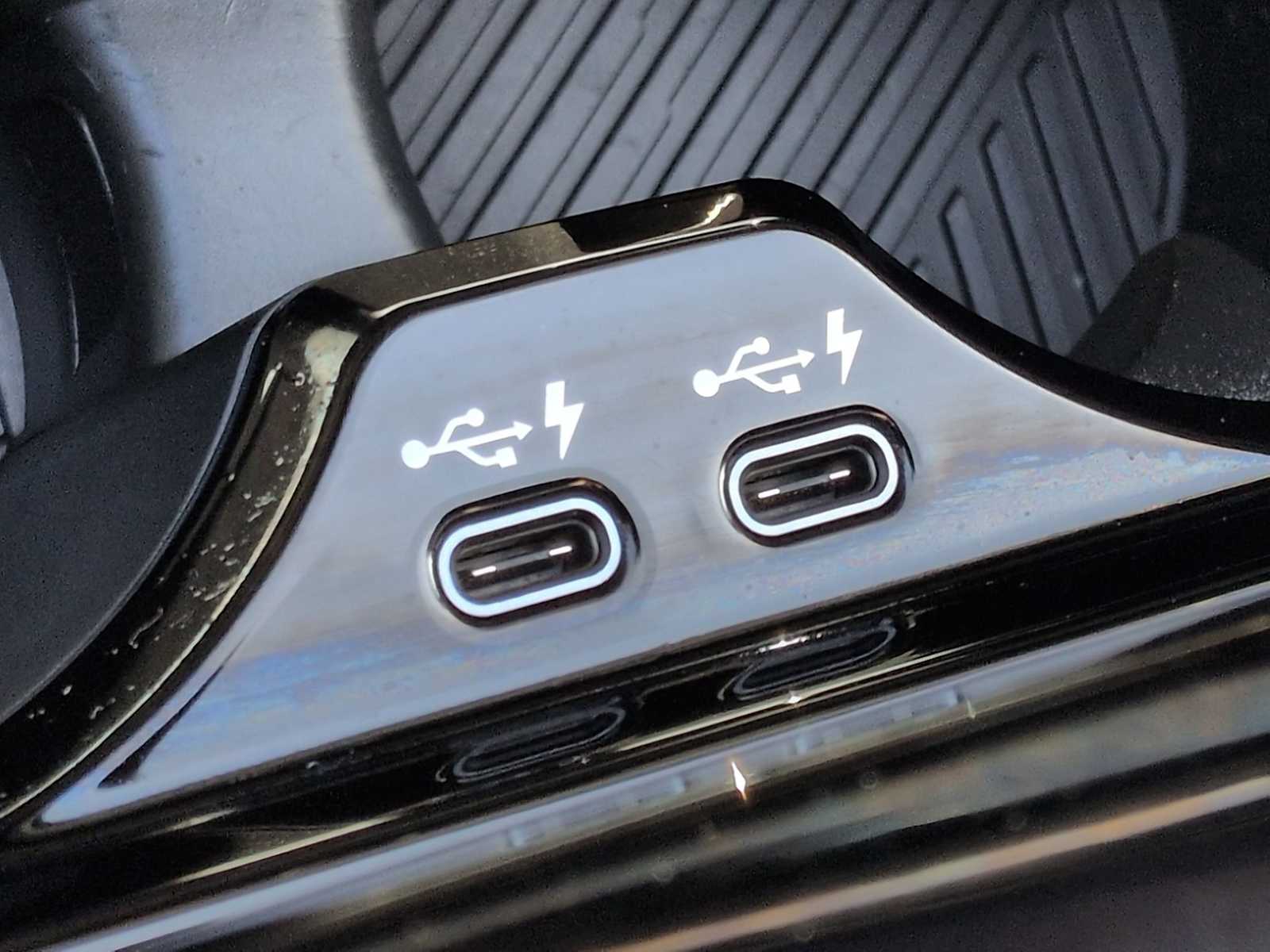 Thumbnail: 2025 BMW 5 Series - 33