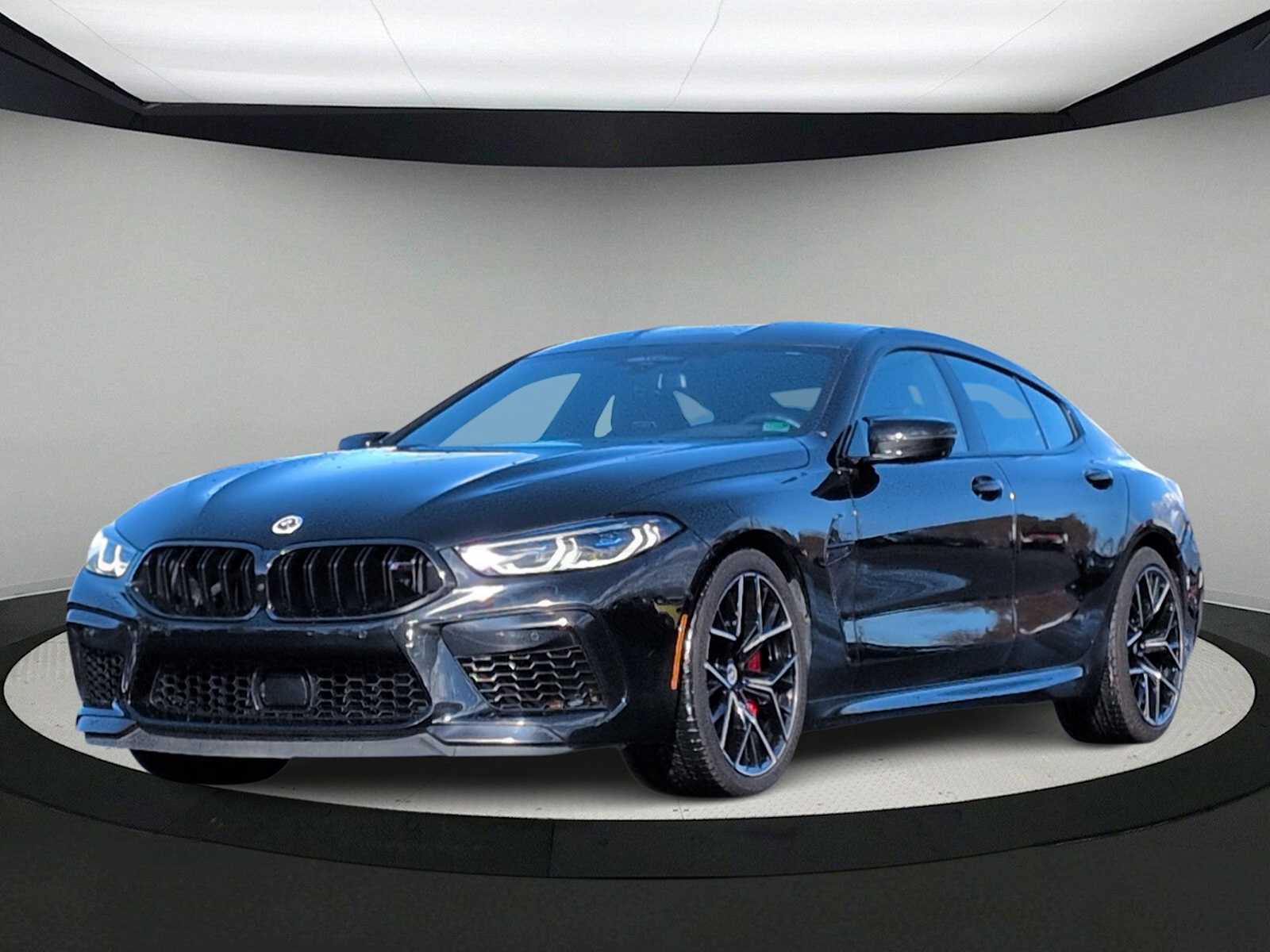 Thumbnail: 2023 BMW M8 - 4