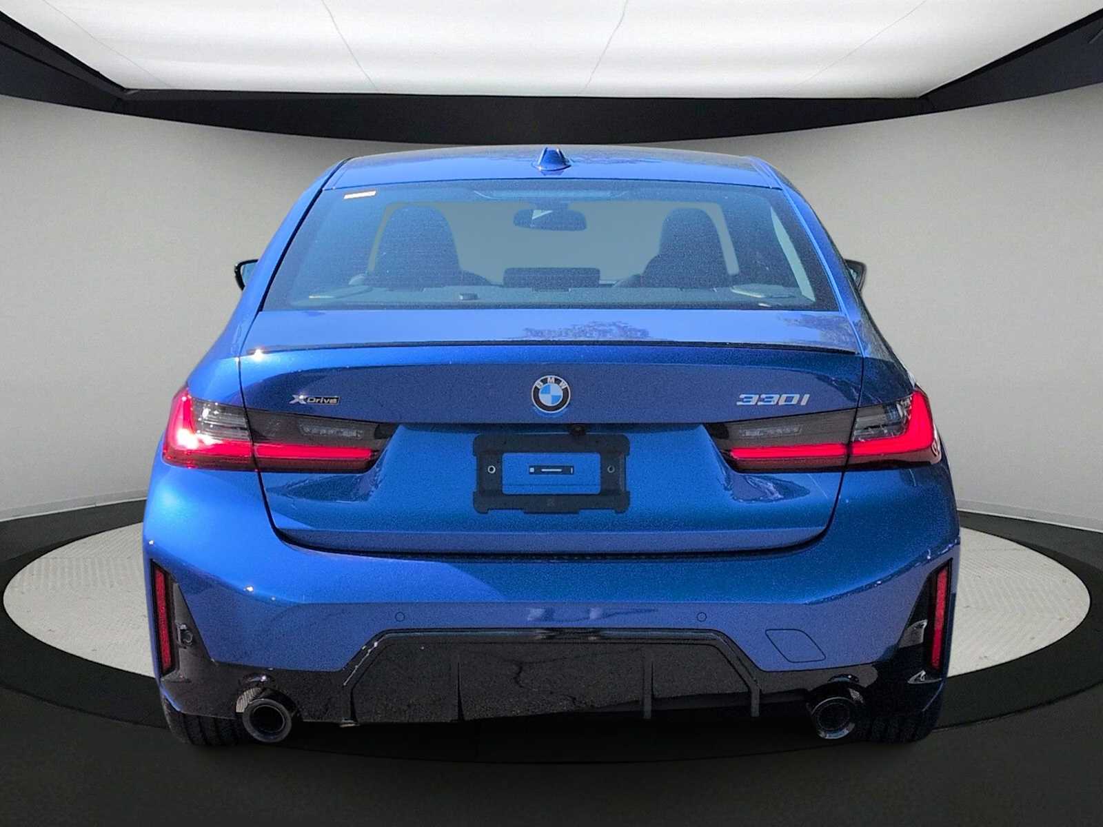 Thumbnail: 2026 BMW 3 Series - 7