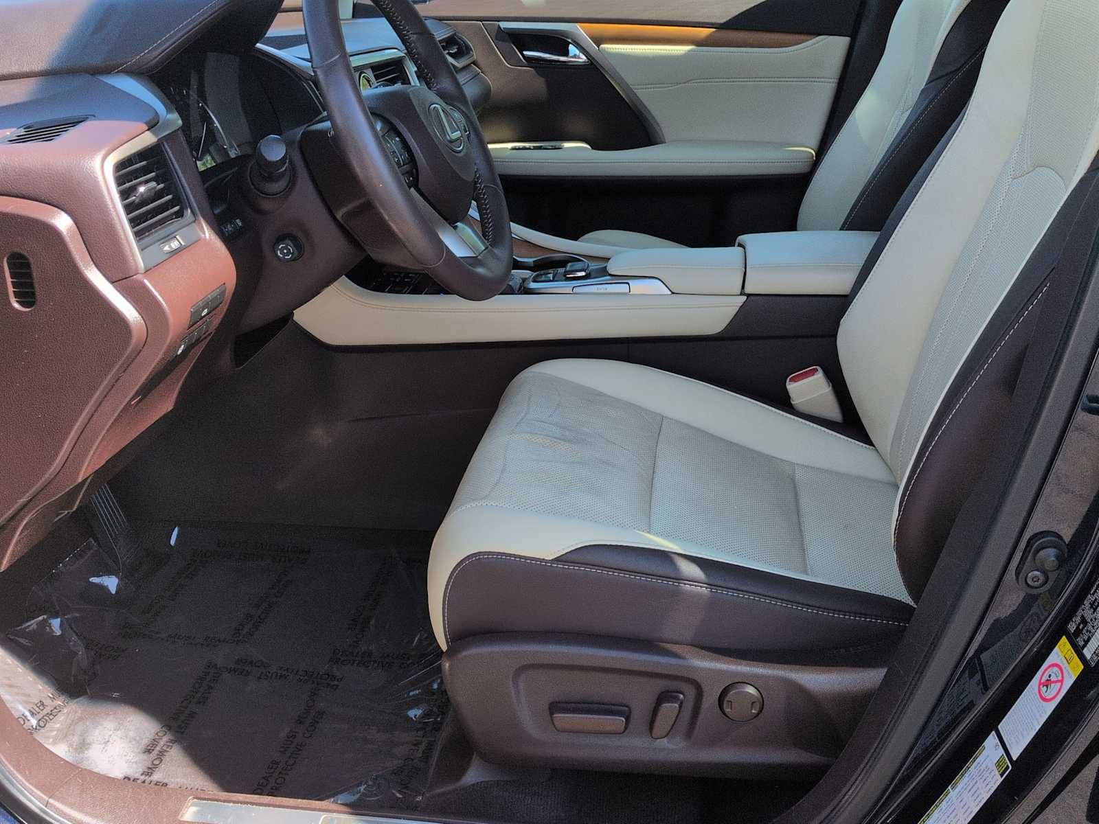 Thumbnail: 2016 Lexus RX - 17