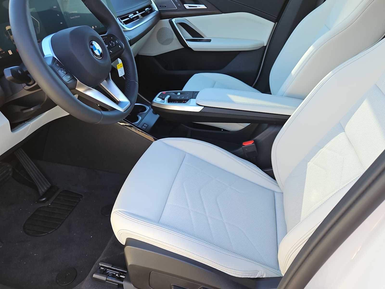 Thumbnail: 2026 BMW X1 - 16