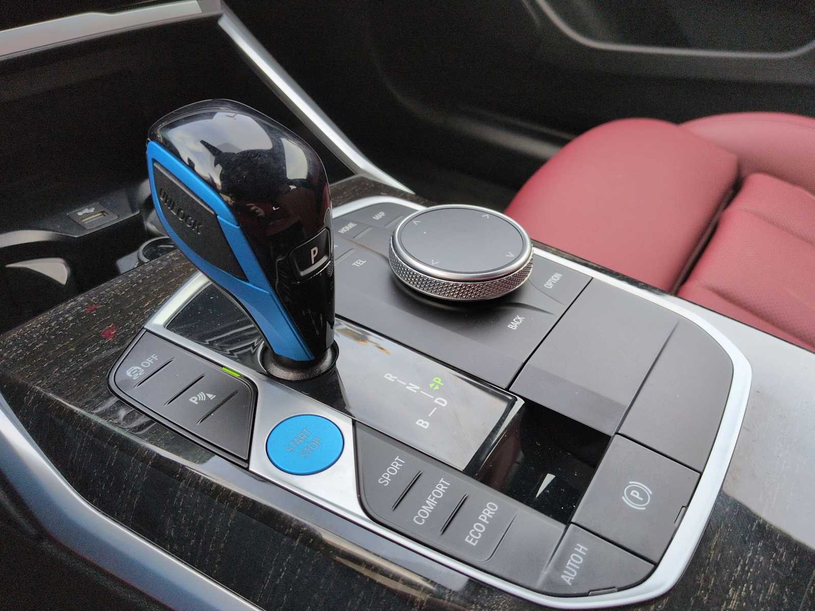 Thumbnail: 2023 BMW i4 - 34