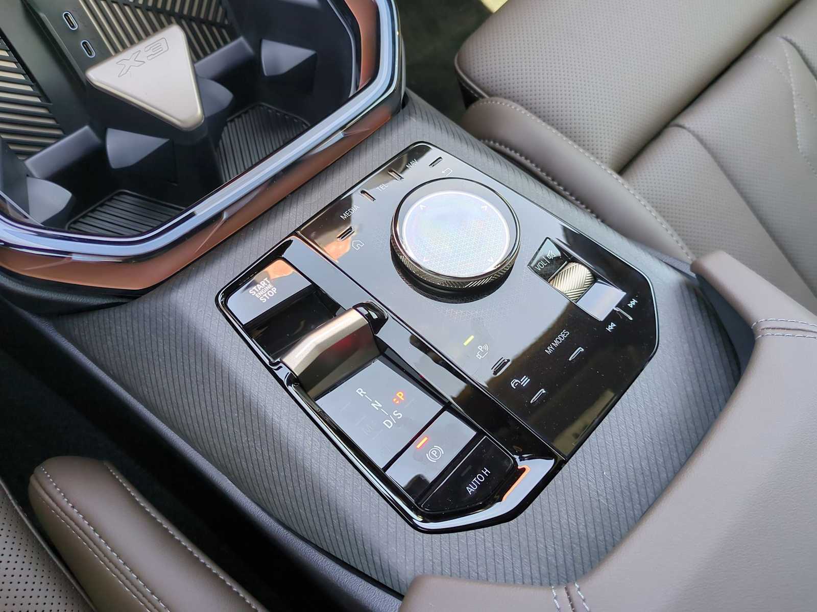 Thumbnail: 2025 BMW X3 - 32