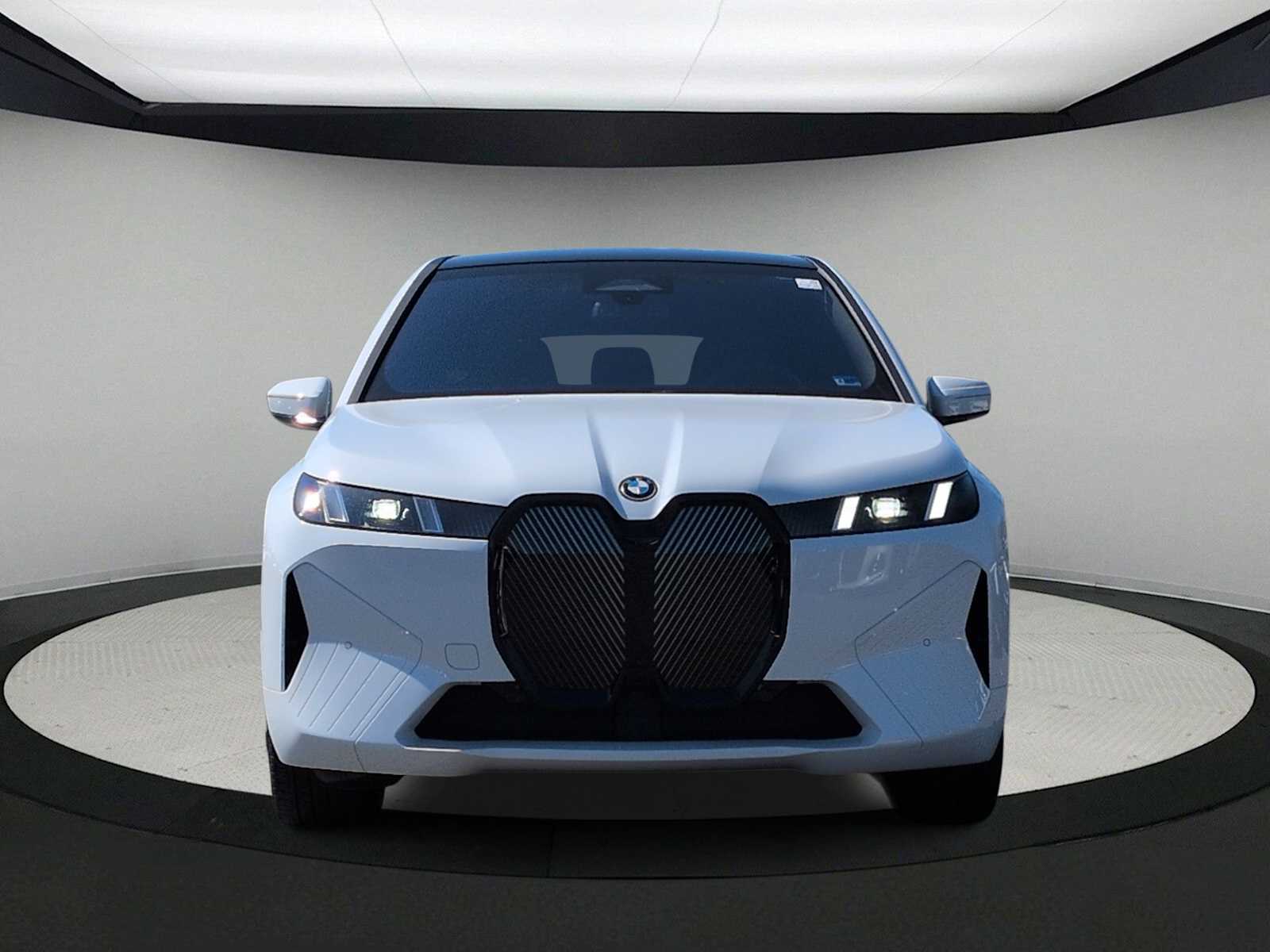 Thumbnail: 2026 BMW iX - 3