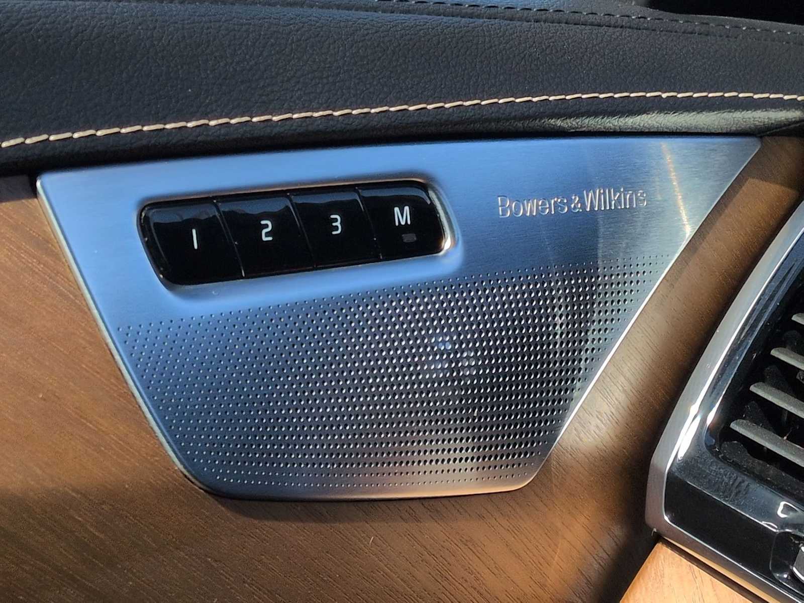 Thumbnail: 2018 Volvo XC90 - 32