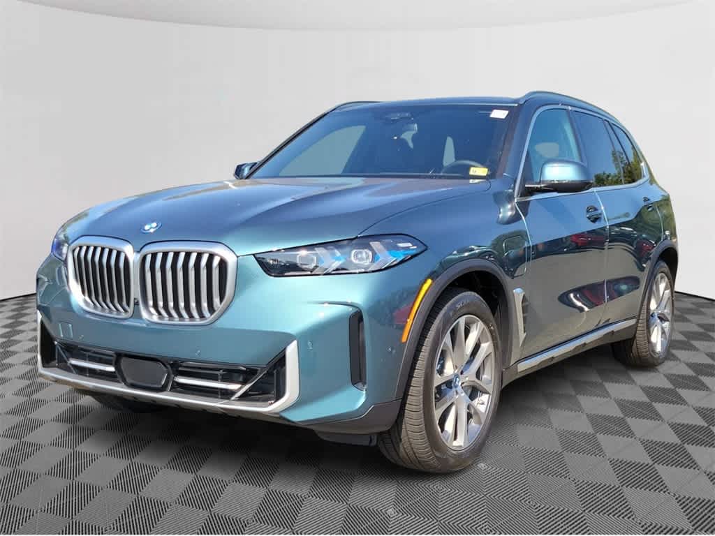 2025 BMW X5 xDrive50e Hero Image