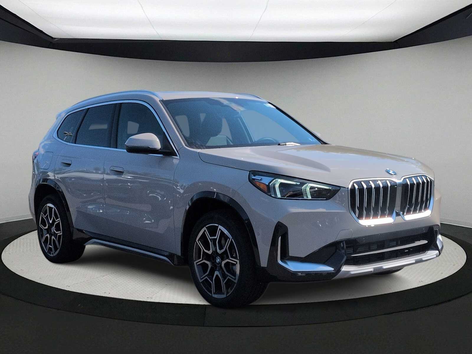 Thumbnail: 2026 BMW X1 - 2