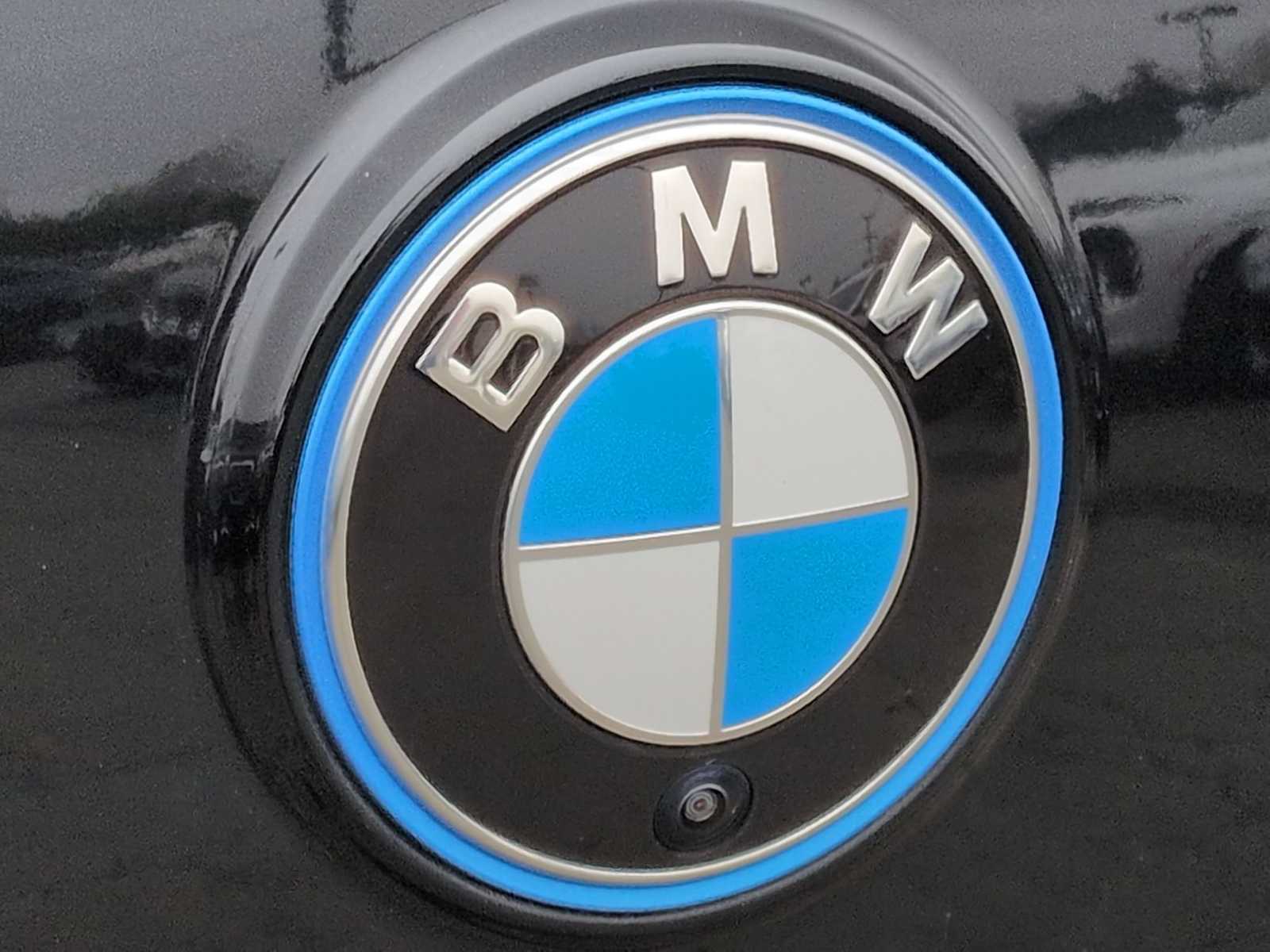 Thumbnail: 2023 BMW iX - 12