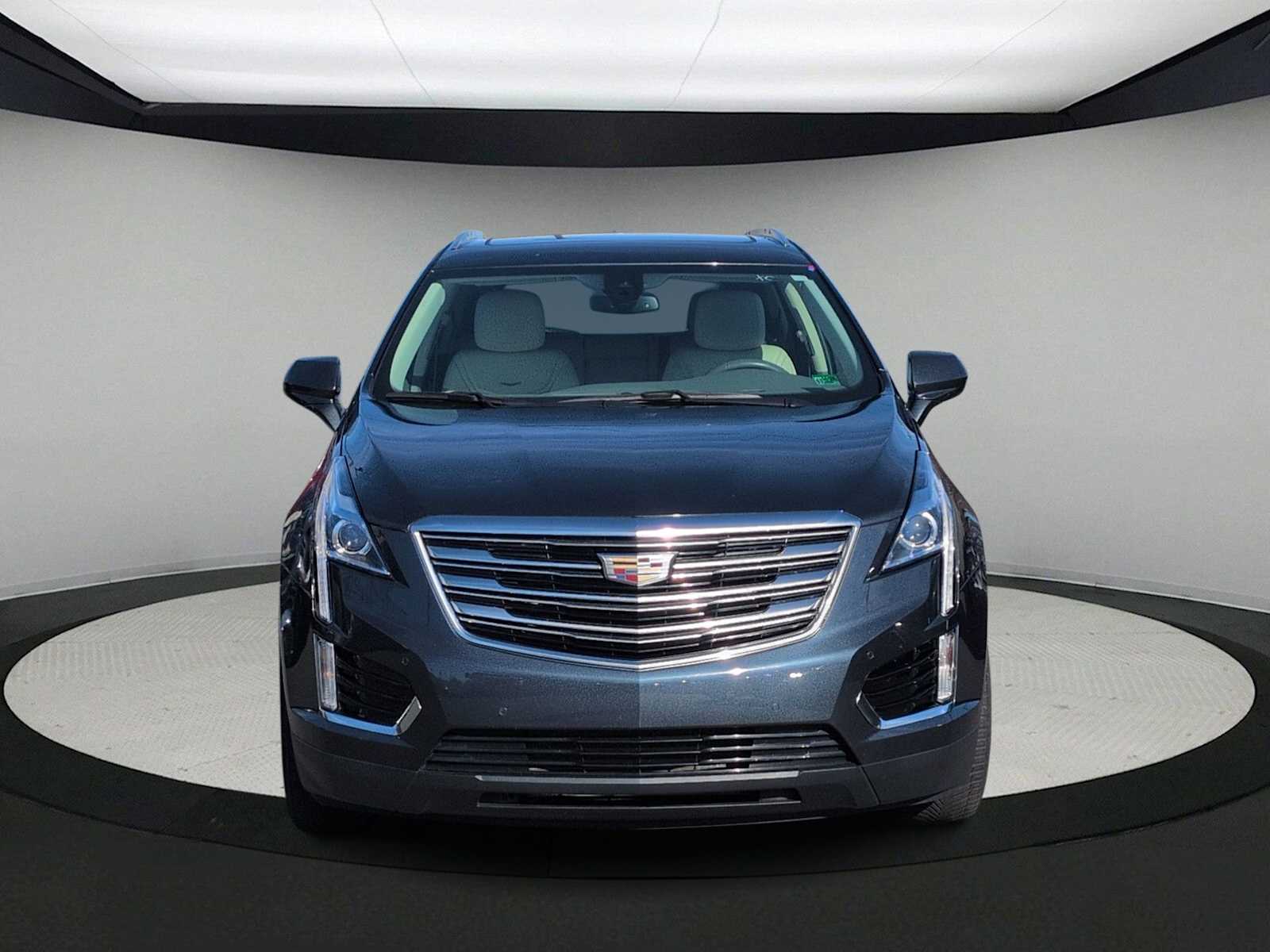 Thumbnail: 2019 Cadillac XT5 - 3