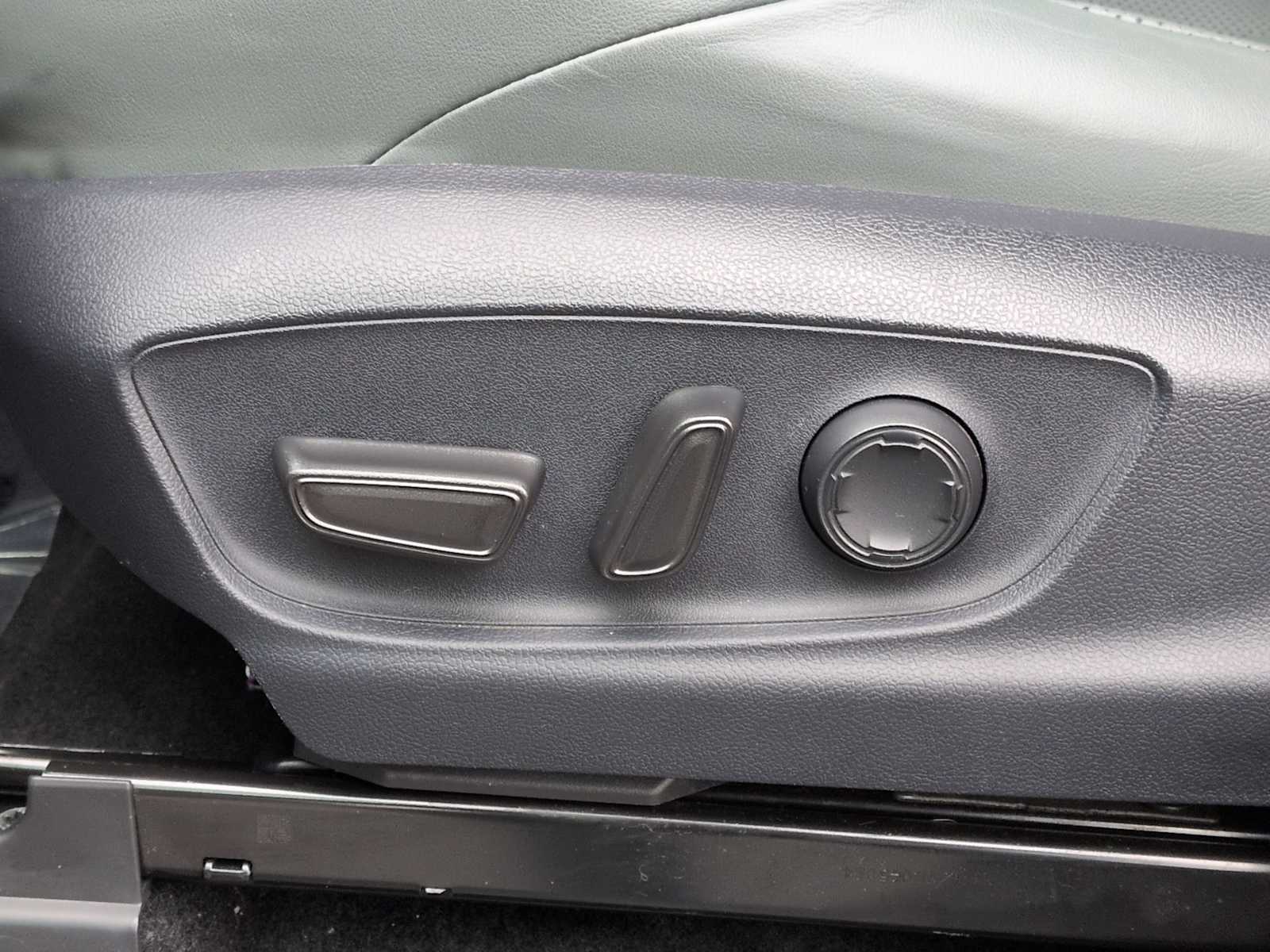 Thumbnail: 2025 Toyota Tacoma - 17