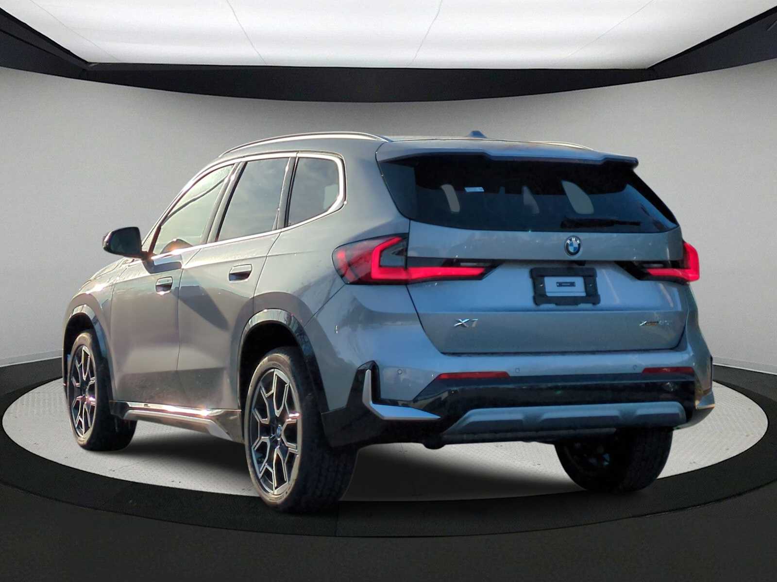 Thumbnail: 2026 BMW X1 - 6