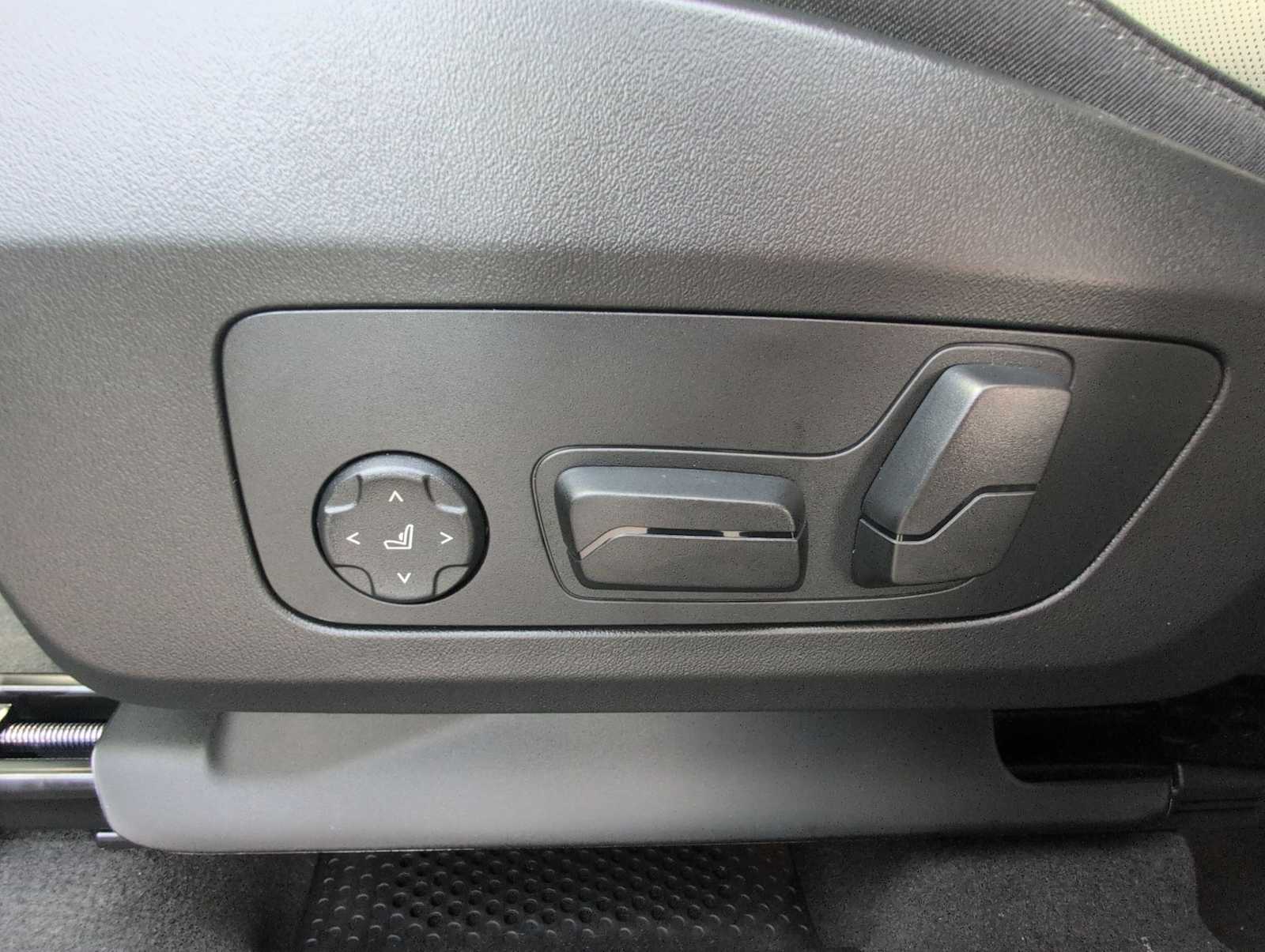 Thumbnail: 2026 BMW X1 - 17