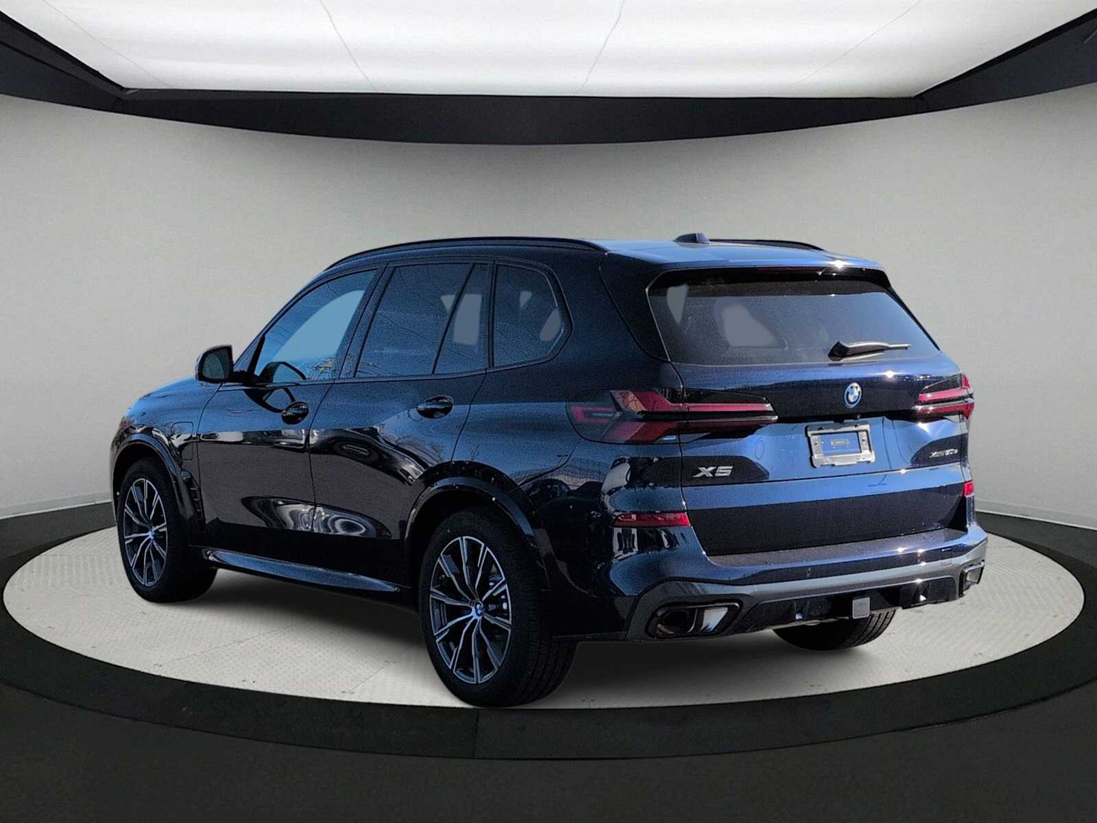 Thumbnail: 2026 BMW X5 - 6