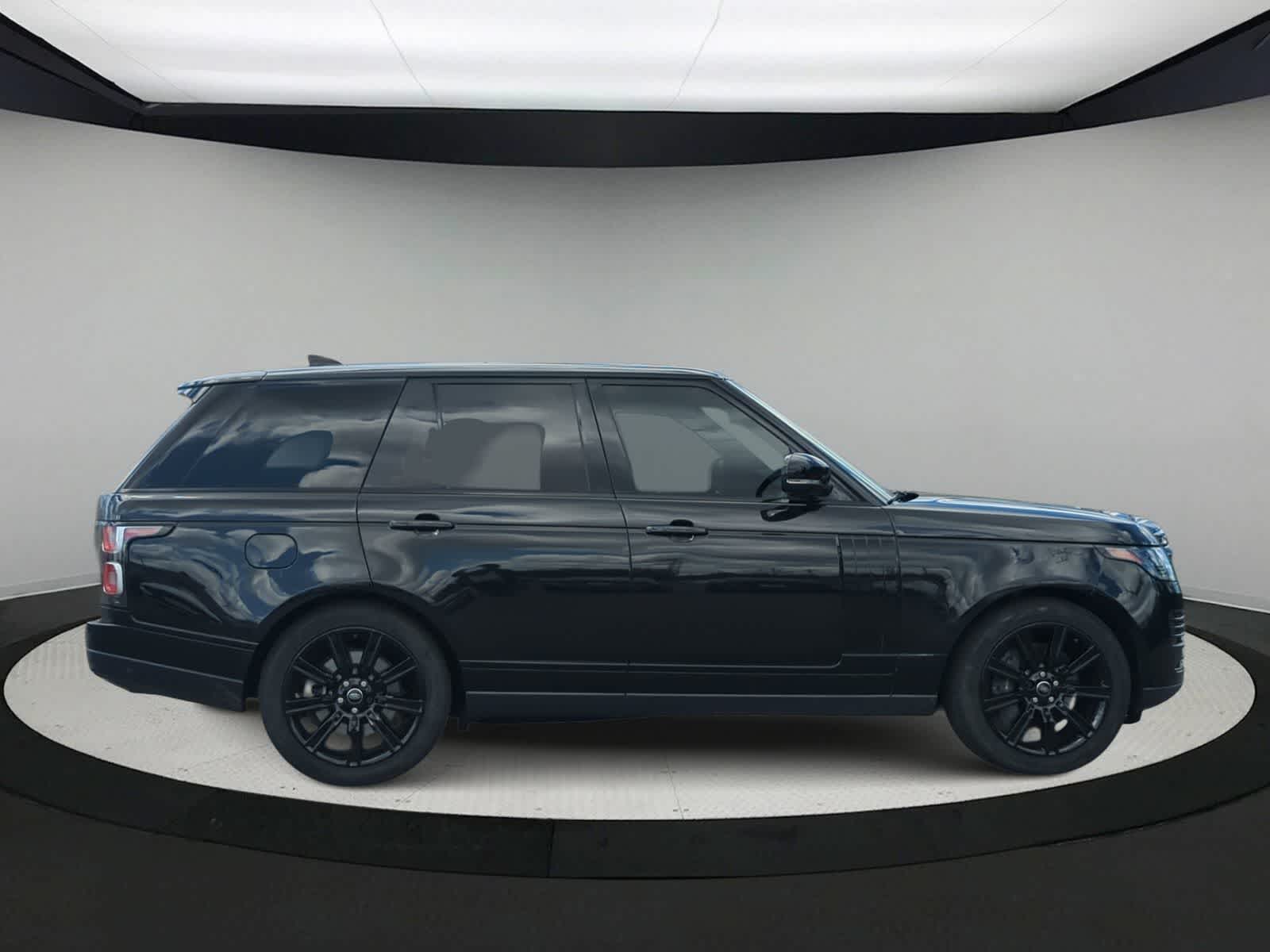 Thumbnail: 2021 Land Rover Range Rover - 9