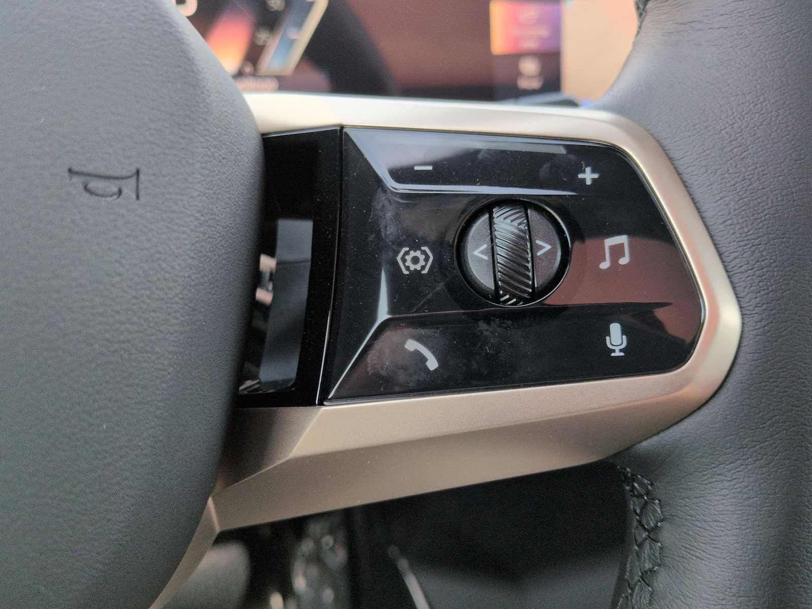 Thumbnail: 2026 BMW iX - 26