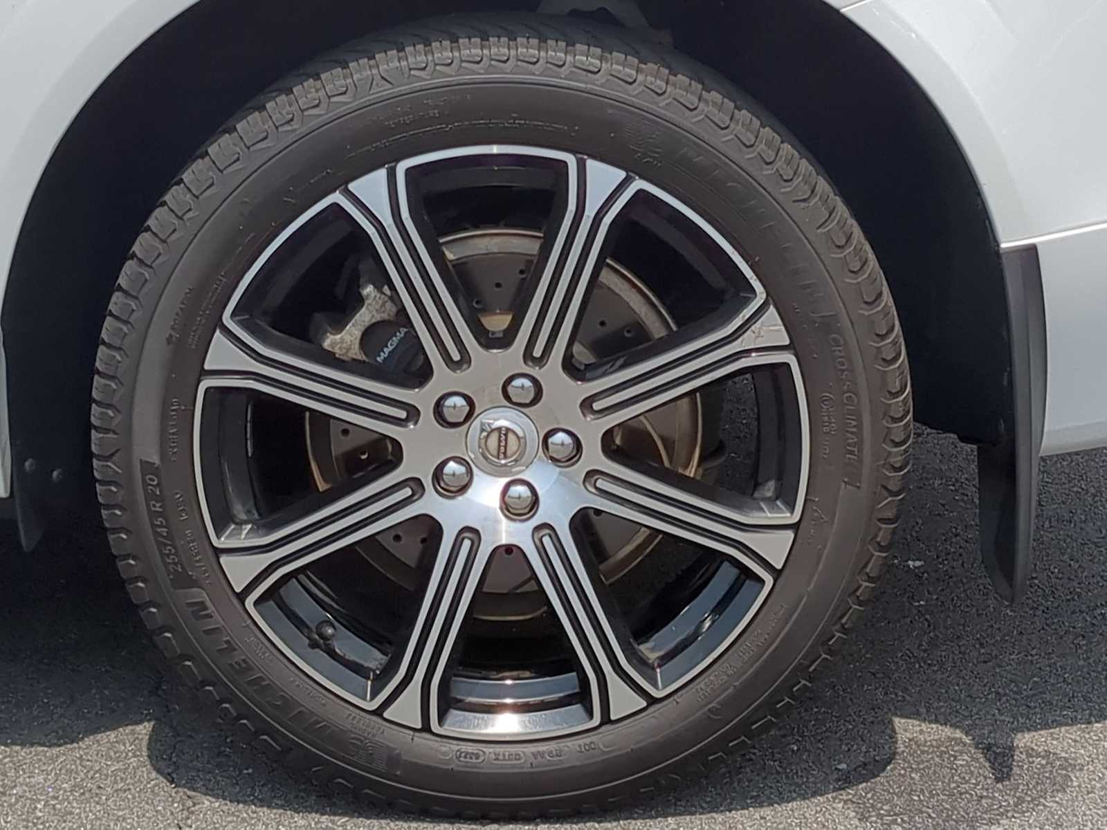 Thumbnail: 2019 Volvo XC60 - 14