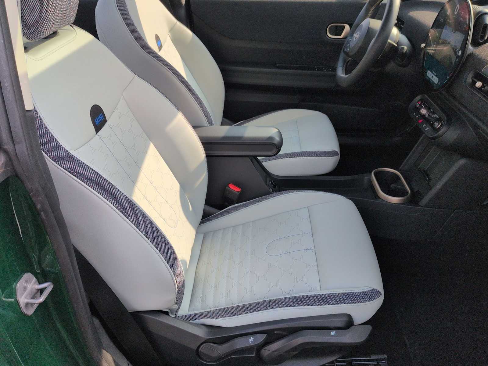 Thumbnail: 2025 MINI Cooper Hardtop - 21