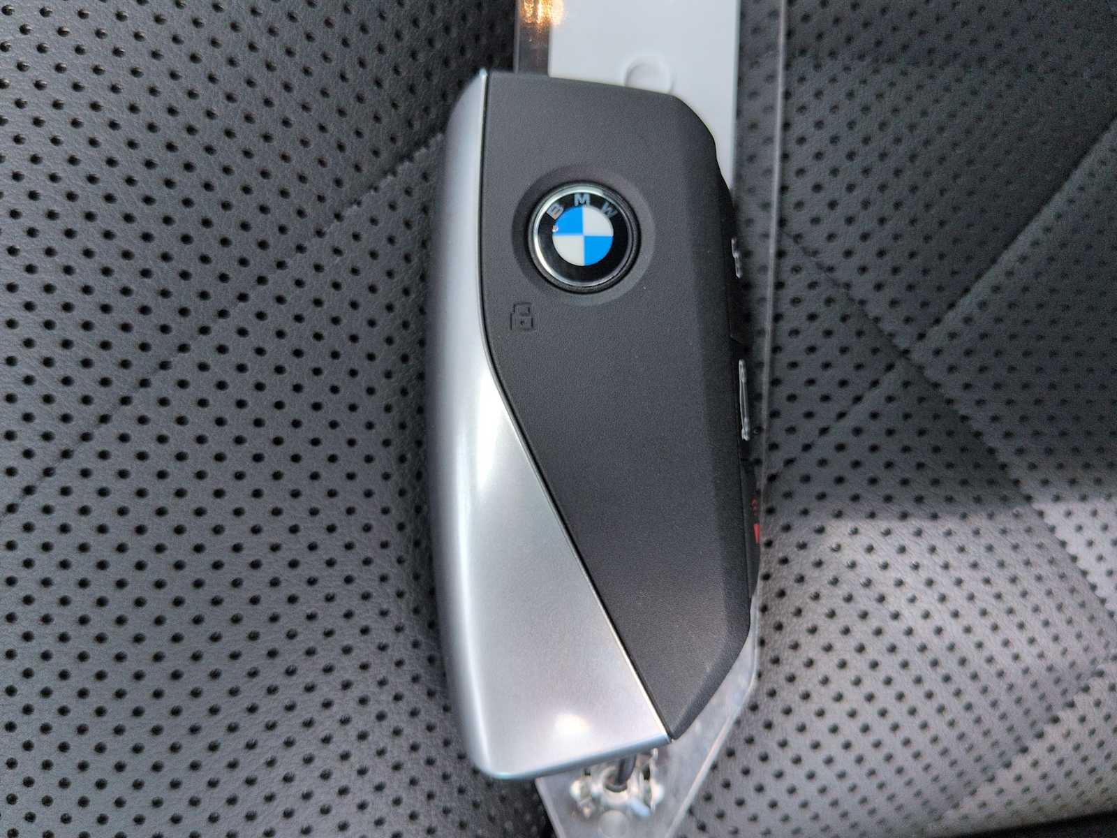 Thumbnail: 2026 BMW X5 - 37