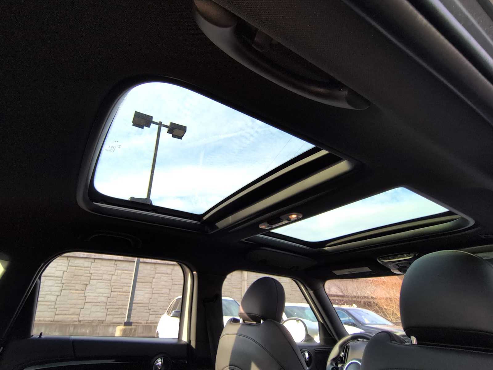 Thumbnail: 2023 MINI Cooper Countryman - 23