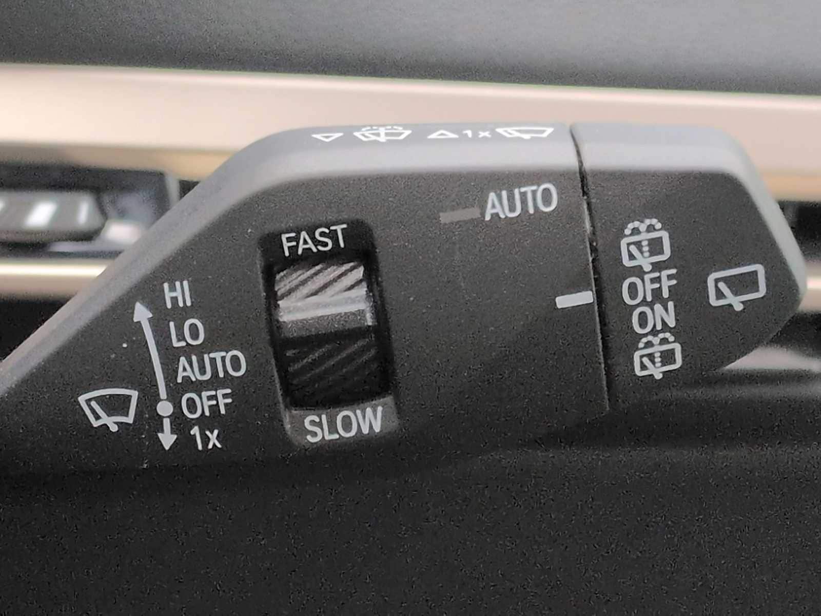 Thumbnail: 2025 BMW iX - 27