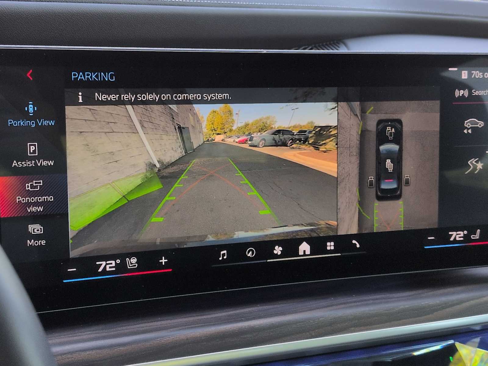 Thumbnail: 2024 BMW i7 - 32