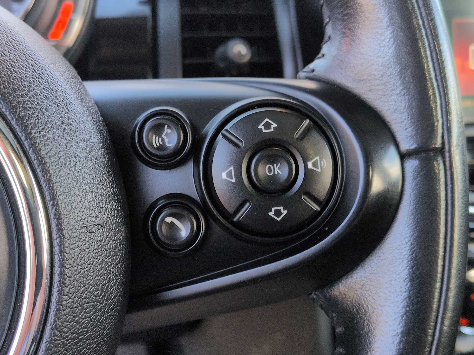 Thumbnail: 2019 MINI Cooper Hardtop - 27