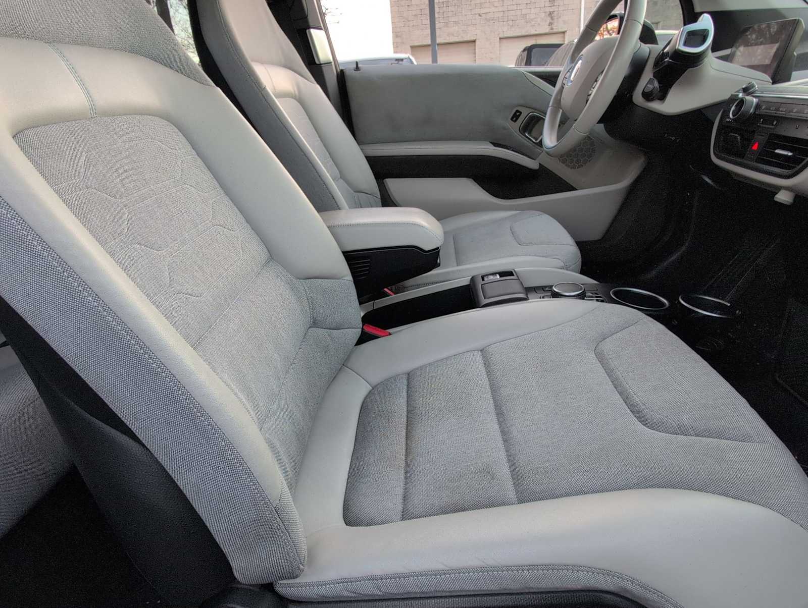 Thumbnail: 2015 BMW i3 - 20