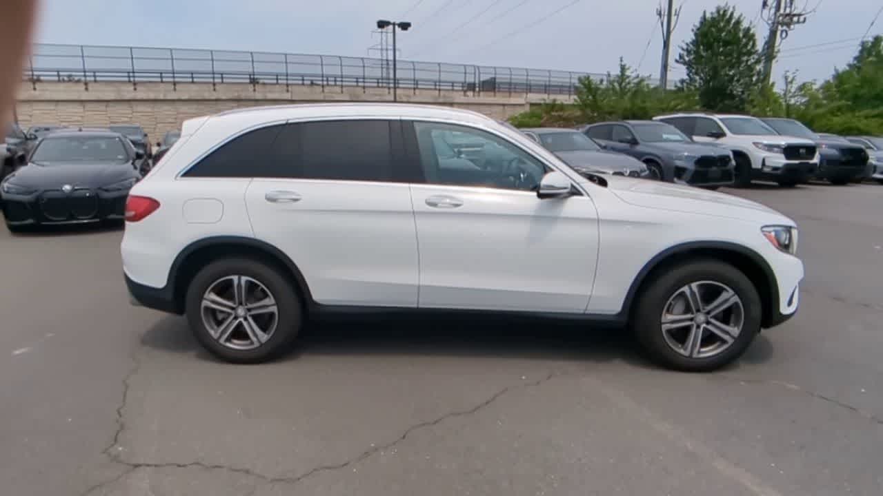 Thumbnail: 2017 Mercedes-Benz GLC - 3