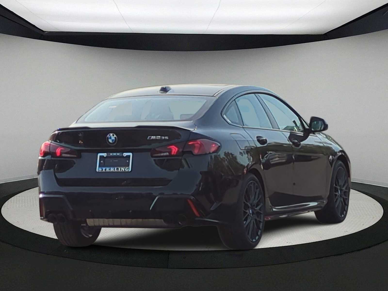 Thumbnail: 2025 BMW 2 Series - 8