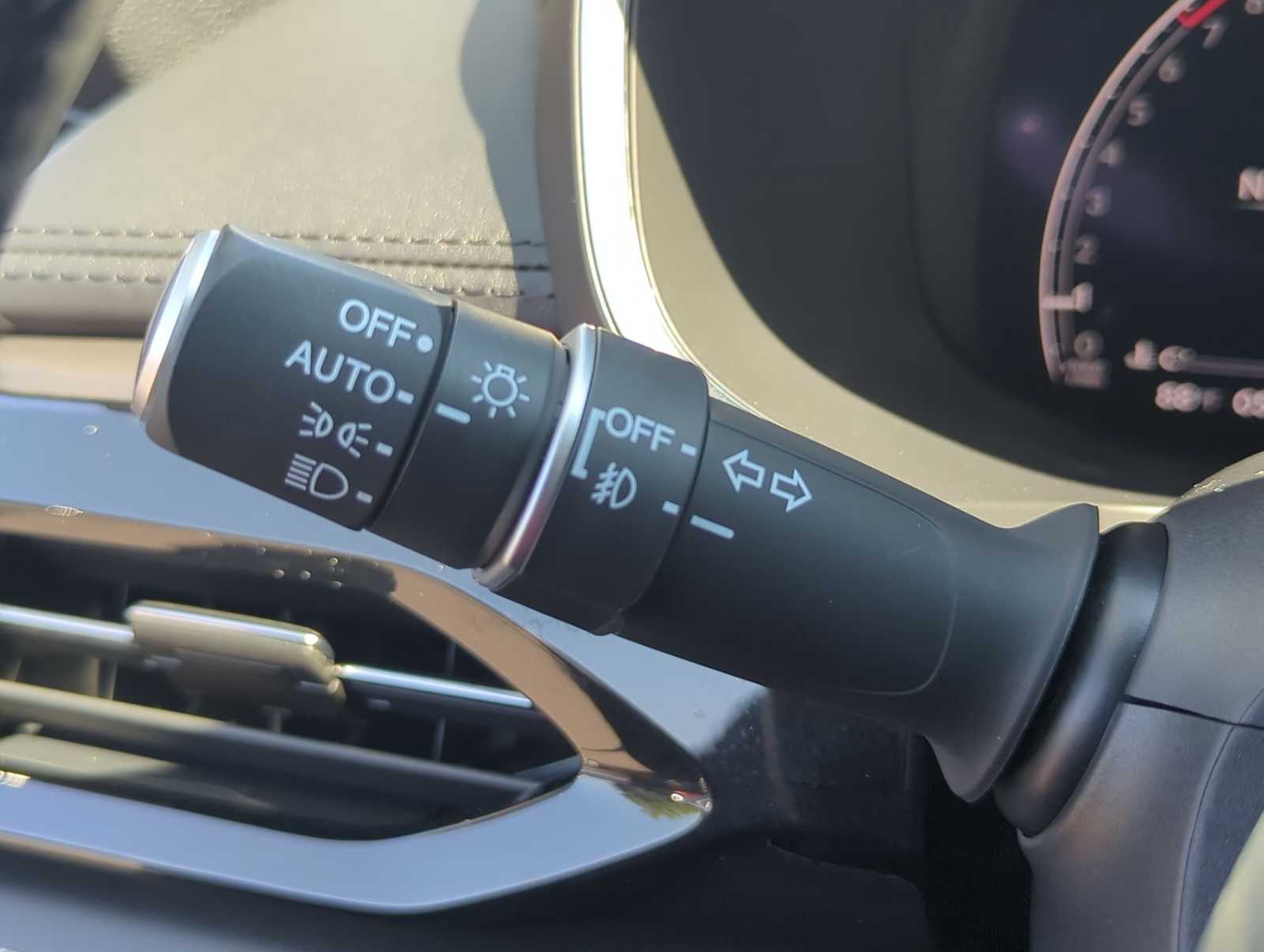 Thumbnail: 2023 Acura MDX - 28