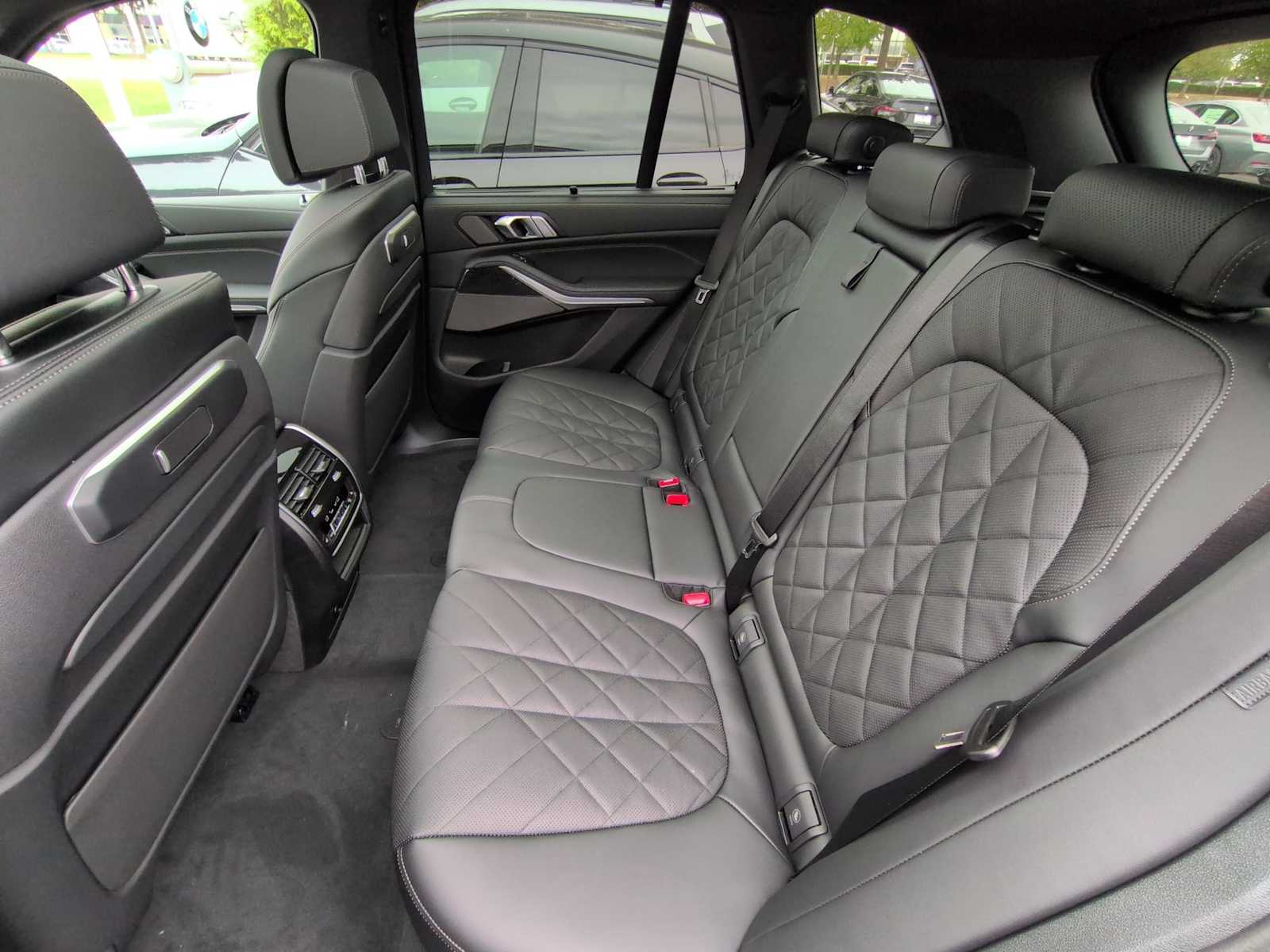 Thumbnail: 2026 BMW X5 - 21