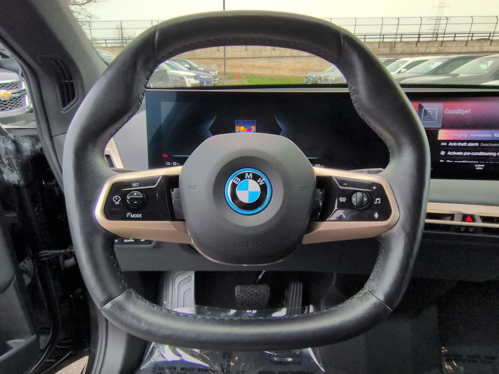 Thumbnail: 2023 BMW iX - 24