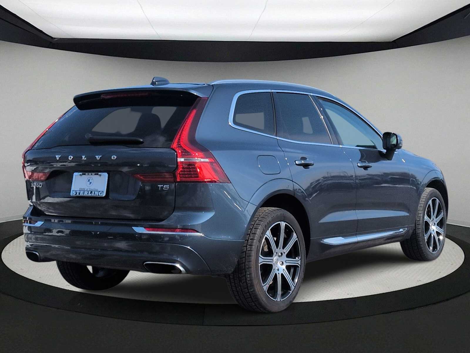 Thumbnail: 2021 Volvo XC60 - 8