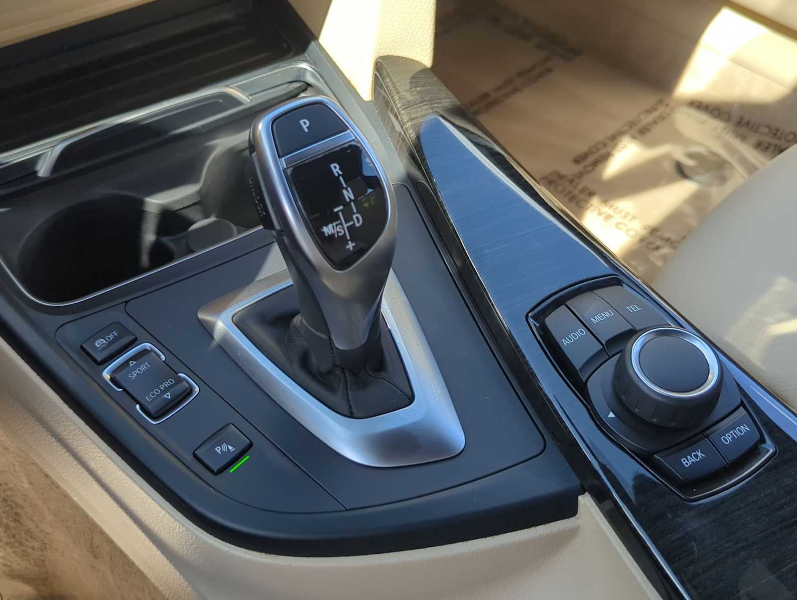 Thumbnail: 2016 BMW 3 Series - 33