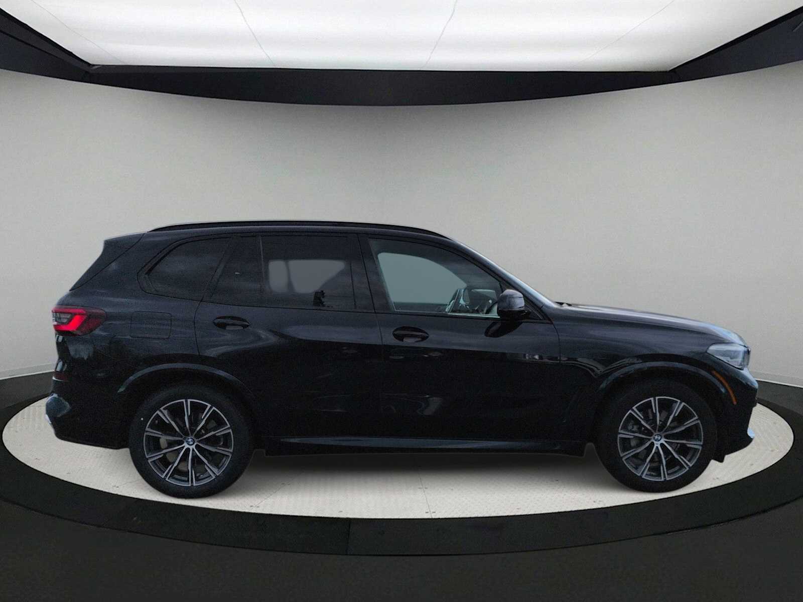 Thumbnail: 2023 BMW X5 - 9