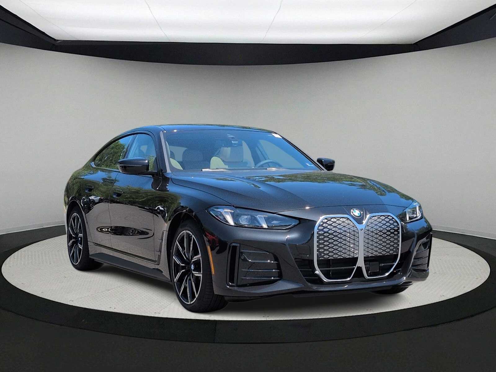 Thumbnail: 2026 BMW i4 - 2