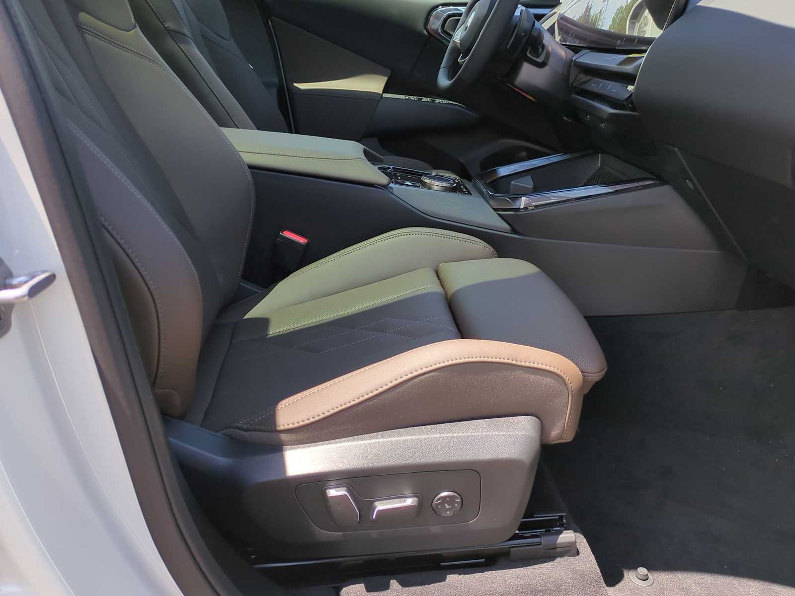 Thumbnail: 2025 BMW X3 - 22