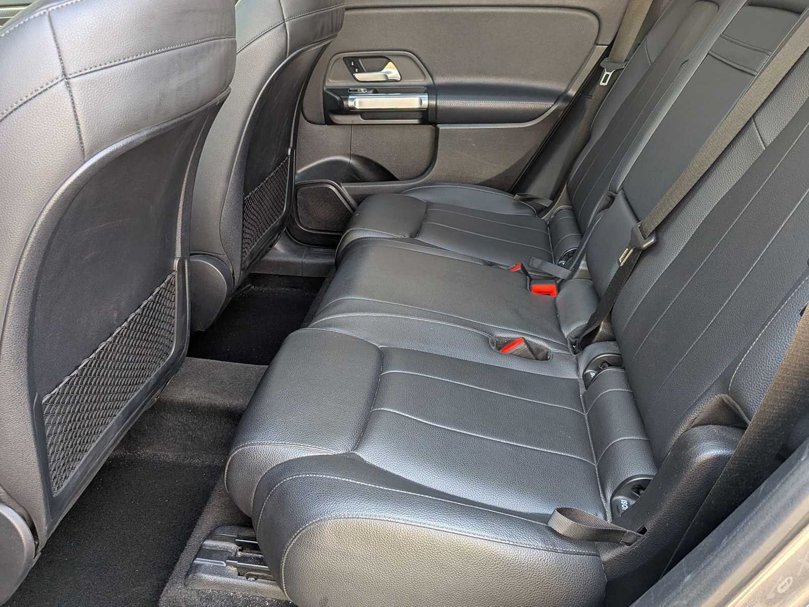 Thumbnail: 2020 Mercedes-Benz GLB - 21