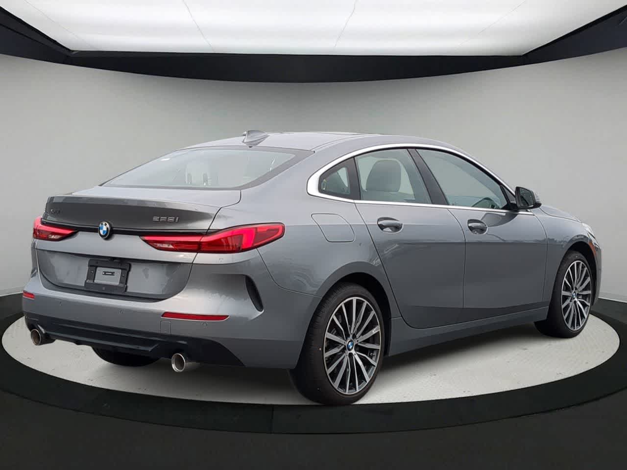 Thumbnail: 2024 BMW 2 Series - 8