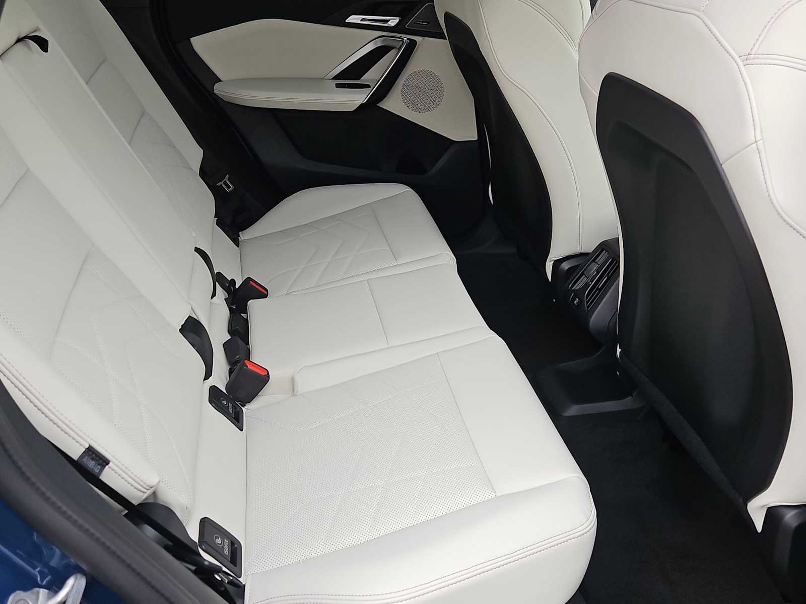 Thumbnail: 2026 BMW X1 - 20