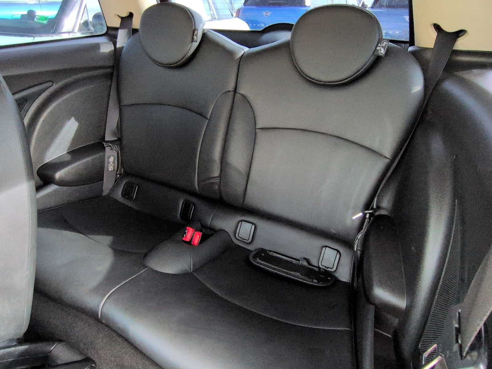 Thumbnail: 2011 MINI Cooper - 19