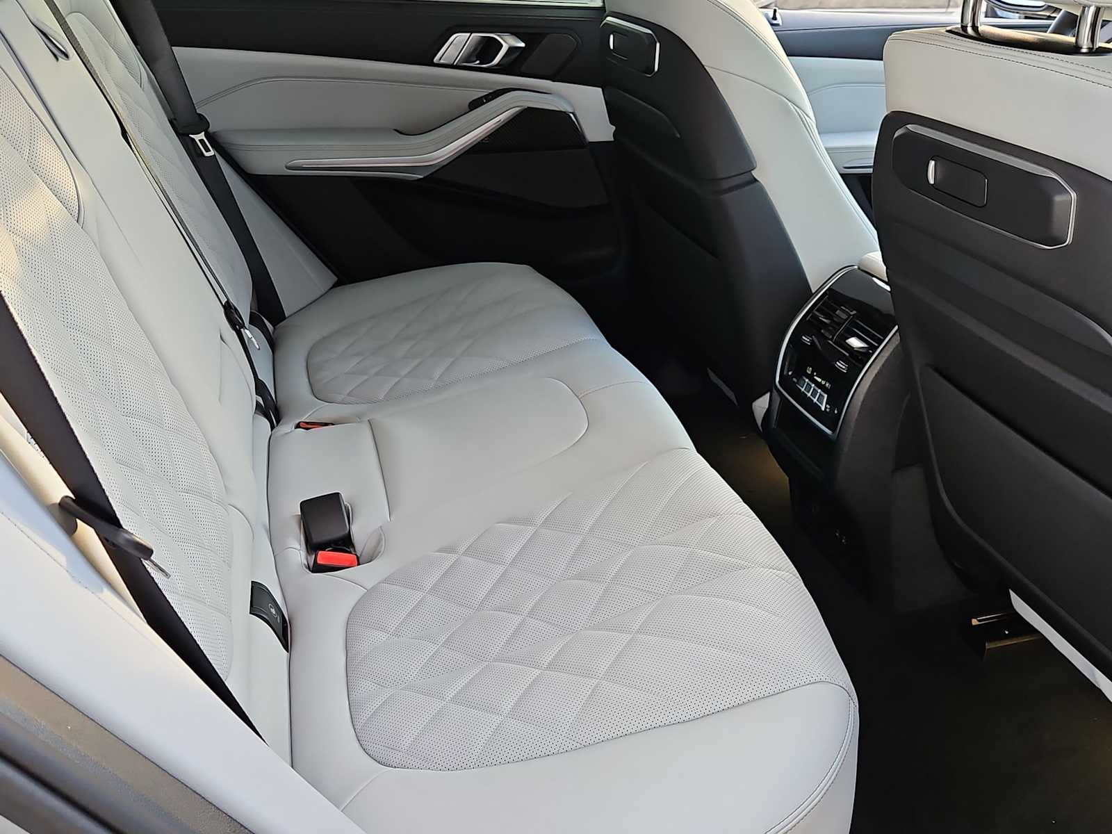 Thumbnail: 2026 BMW X5 - 18