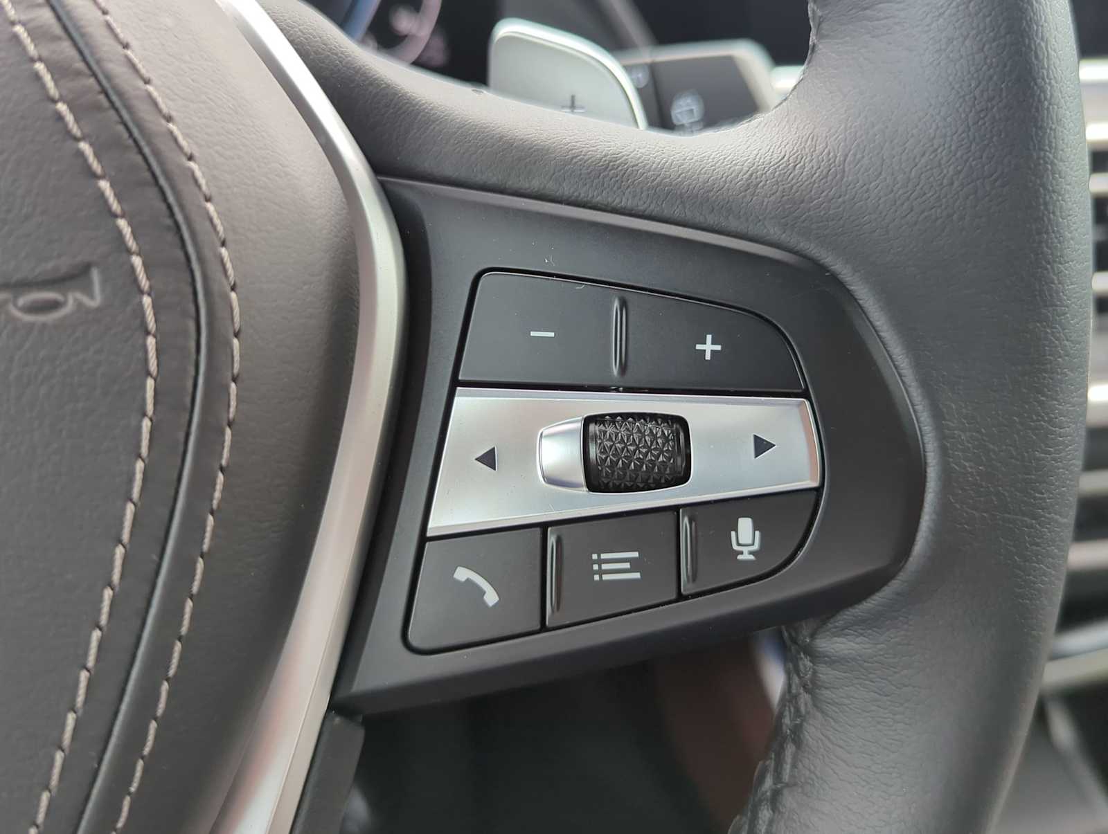 Thumbnail: 2023 BMW X5 - 25