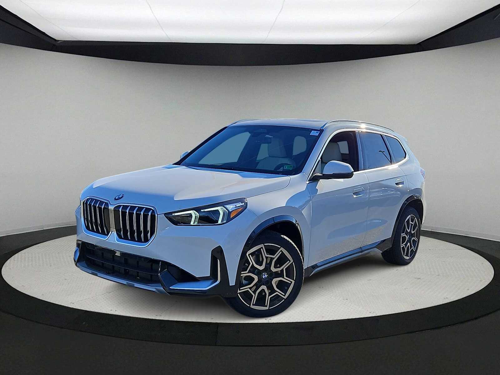 Thumbnail: 2026 BMW X1 - 1